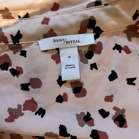 NWT T-Shirt Dress - Picture 5 of 9